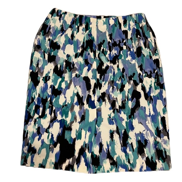 Kasper, Slit In Back, Zipper Closure, Straight Skirt, Multi Colors, Size 6 - Picture 2 of 7